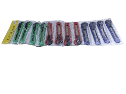 Set 12 cuttere multicolor